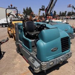 Ride On Scrubber TENNANT M20 