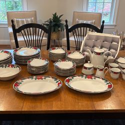 Deck The Halls  Fine Tienshan China