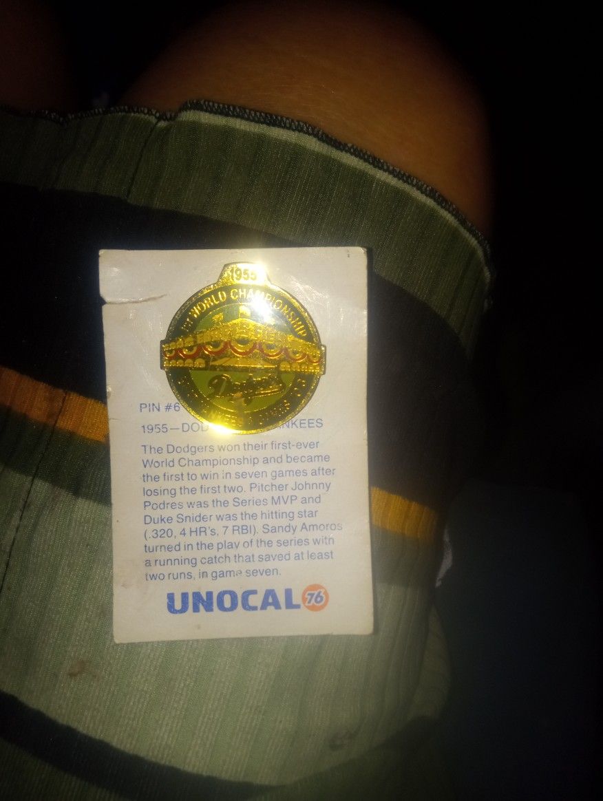 Dodgers vs Yankees 1955 1st World Championship Ebbets Field Unocal 76 Pin