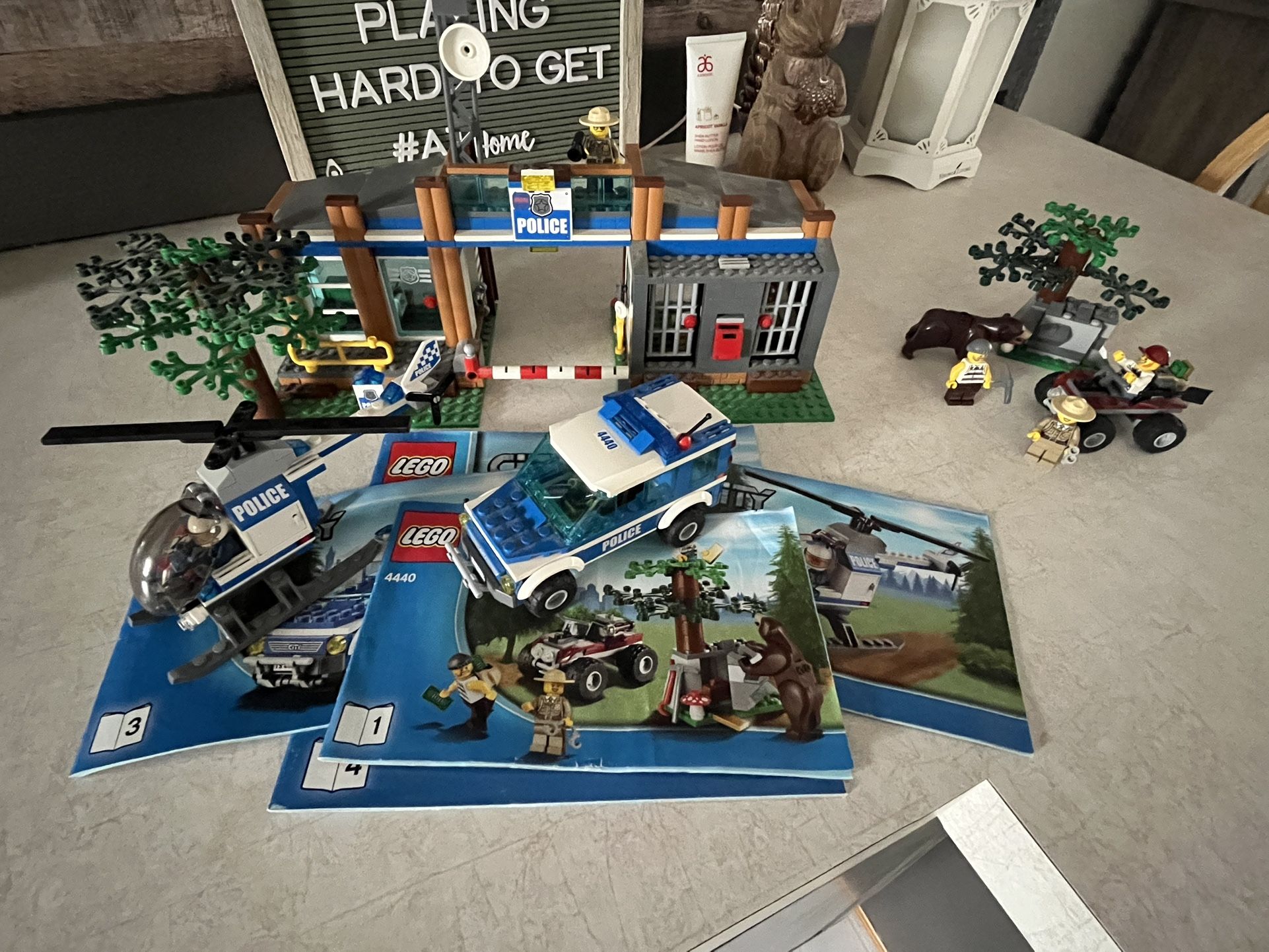 Lego Set 4440 Police Station (discontinued)