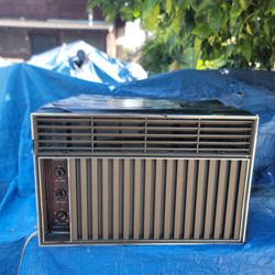 Fedders 10,000 BTU Air Conditioner