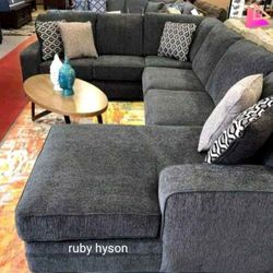 U Shaped Dark Gray Modern Tracling Sectional Couch With Chaise| Brand new @ Fast Delivery 🚚