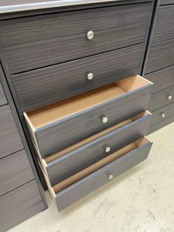 Dresser 5 drawers