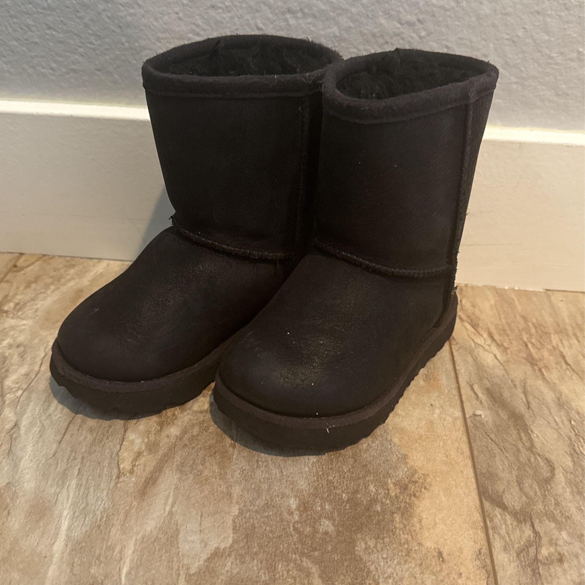 Toddler UGG boots size 7