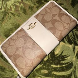 Coach Long Zip Wallet