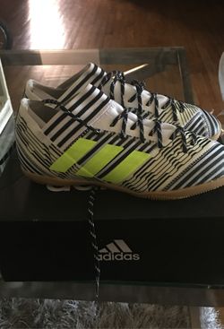 Indoor soccer shoes size 7