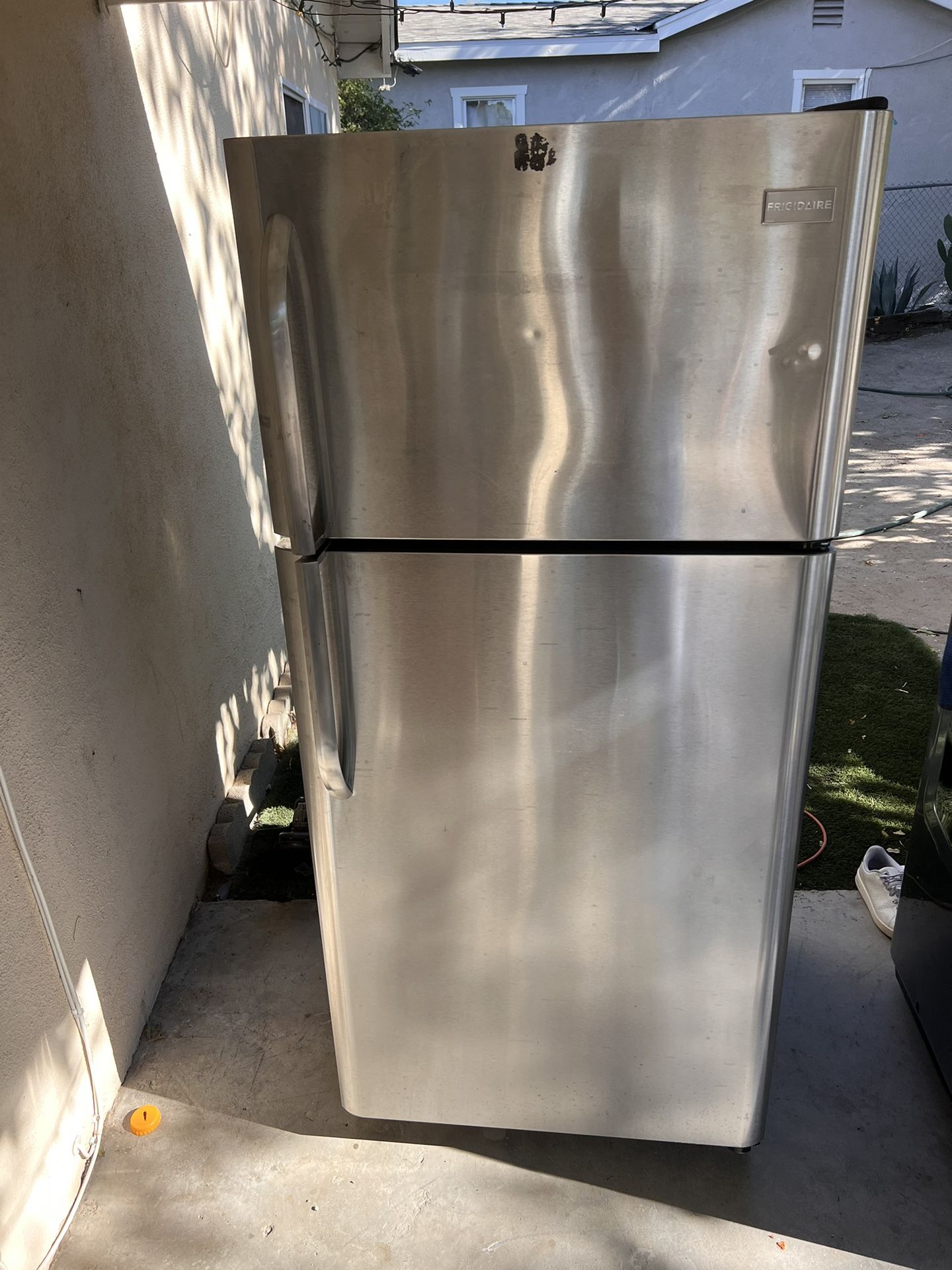 Frigidaire  Refrigerator 