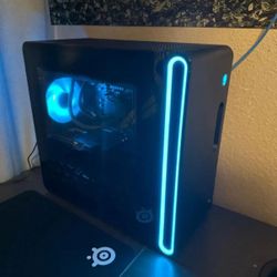 Alienware Aurora R16 Gaming PC: 32GB DDR5 | Intel i9 14th Gen 5.8GHz | NVIDIA GeForce RTX 4060 8GB