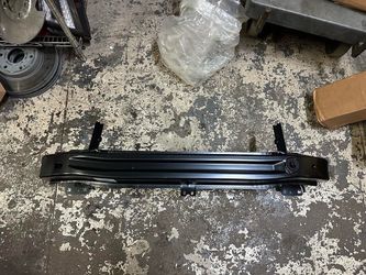11-18 Volkswagen jetta front bumper Reinforcement bar