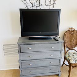 Excellent flat screen HDTV. Widescreen 32”. Remote control. Can be used as computer monitor. Barely used. $79 or best offer. Great bargain. 