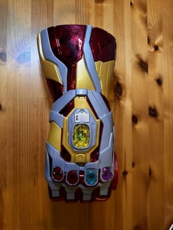Infinity Gauntlet Drink Holder