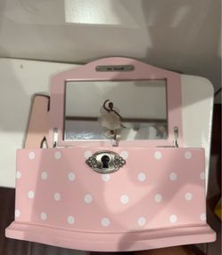 Pink jewelry box with music and ballerina inside