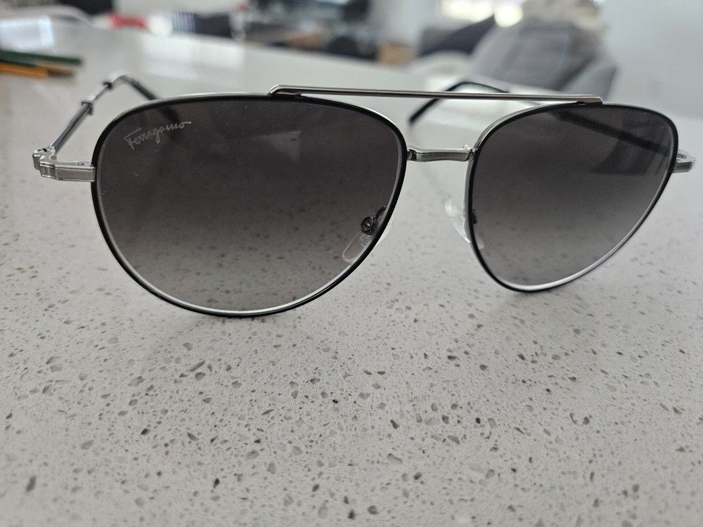 Salvatore Ferragamo Sunglasses Black And Silver