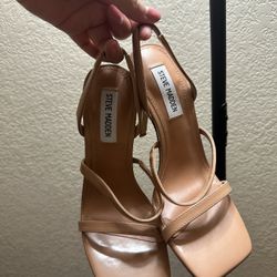 Steve Madden Nude Heels