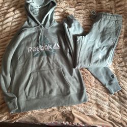 Reebok Medium Jogging Suite