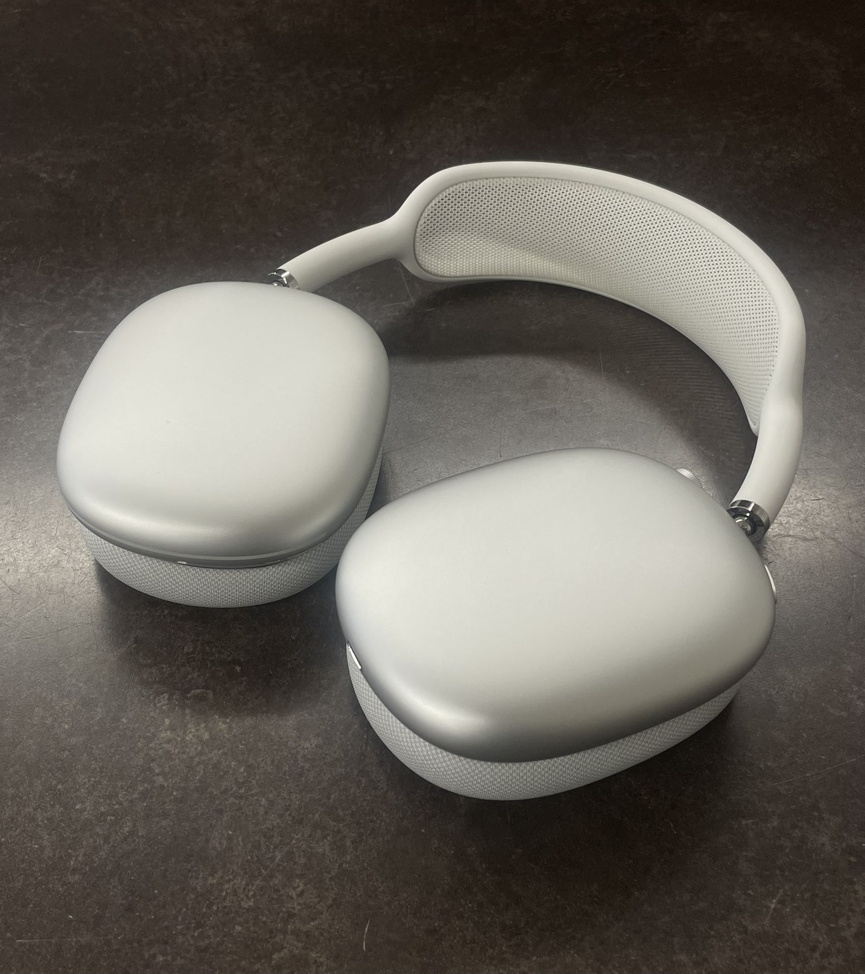 Apple AirPods Max Bluetooth Headphones A2096 - Silver - Great Condition