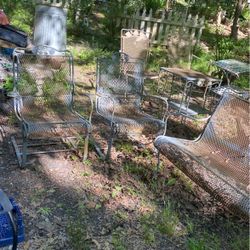 6 Piece Set 2 Rockers 3 Nesting  Tables One Set Tee 