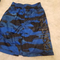 HUGE SALE 🔥🔥🔥🔥 boys size 6 Adidas blue shorts 