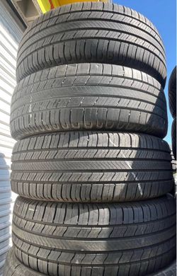 225/55/18 Michelin set de llantas usadas en buenas condiciones las 4