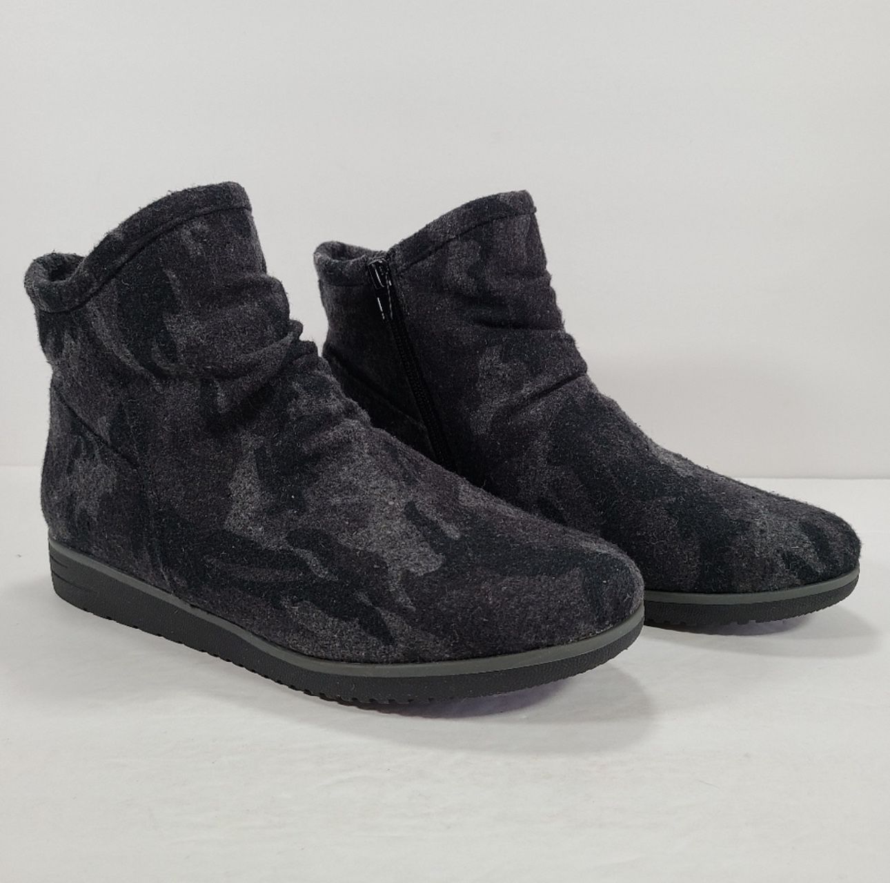 Soul Naturalizer Black Camo Indie Booties Women's Size 8M