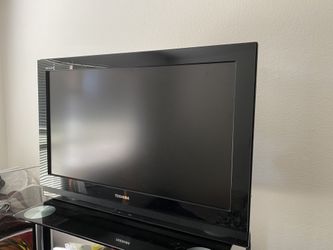 32 inch tv 1080p great condition wors great great sound great picture