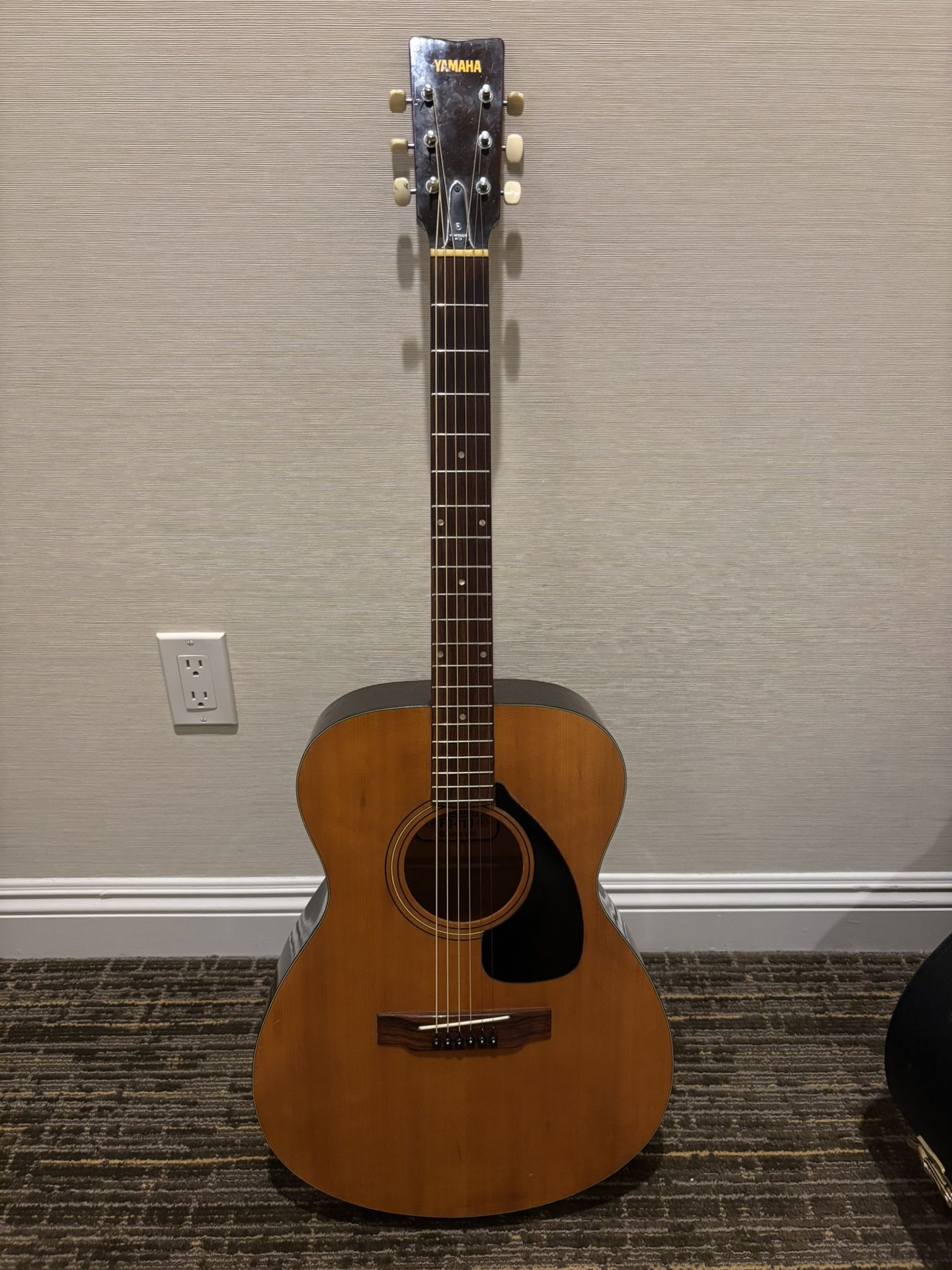 Yamaha FG-110 Red Label Acoustic Guitar Japan