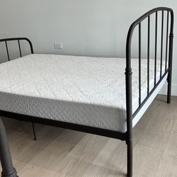Full-Size  Metal Bed Frame