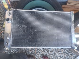 Aluminum crossflow radiator.
