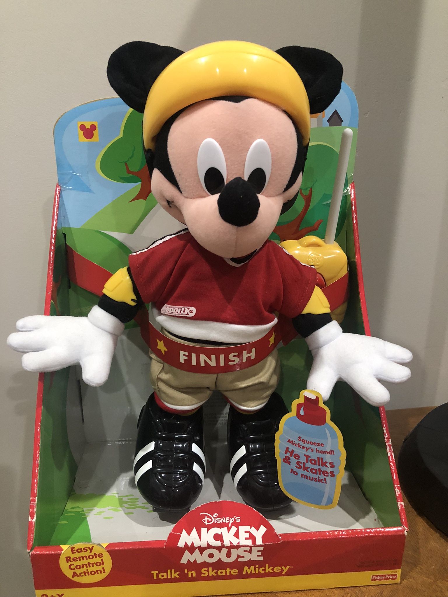 Disney Mickey Mouse Talk & Skate New