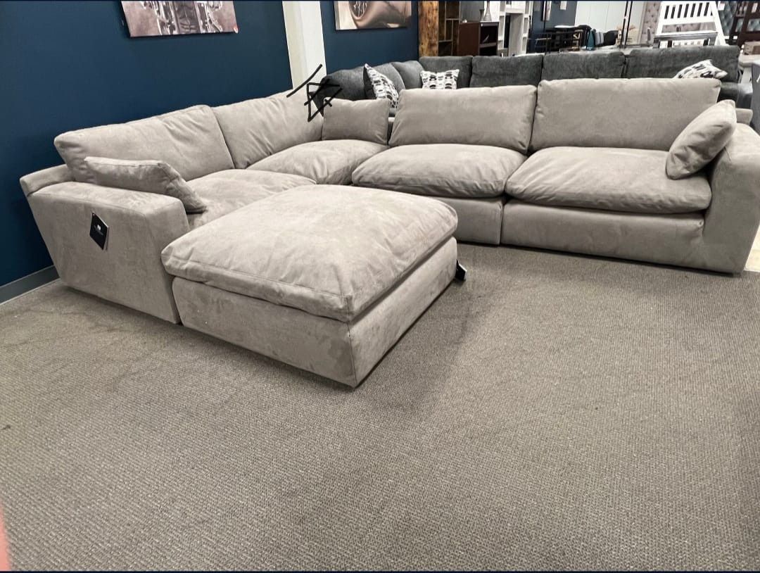 Elyza Linen 5-Piece Sectional$10 Down Payment And Financing Available