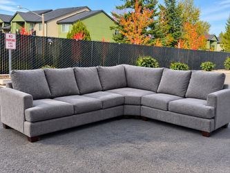 Large Gray Sectional Couch – Clean & Comfortable