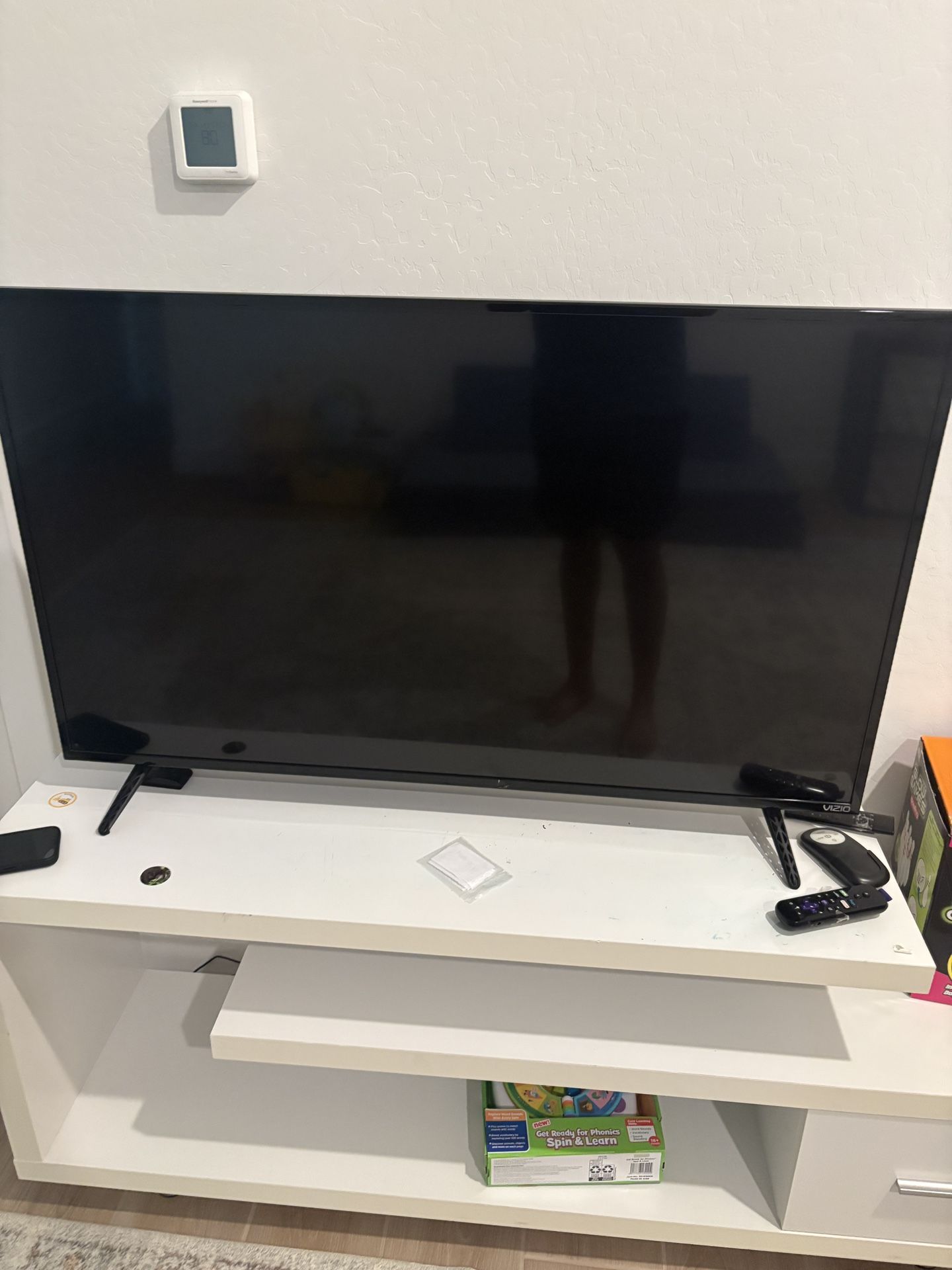 Vizio 48 Inch LED 1080p Tv - Roku Included