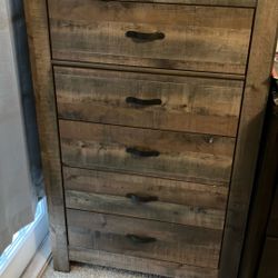 2 X Five Piece Dressers 2 Years Old Prestine Condition 