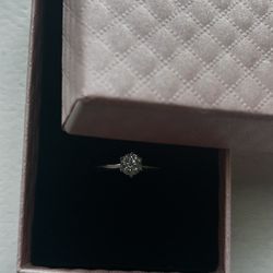 VVS Moissanite Engagement Ring