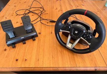 Hori Racing Wheel and Pedals for Xbox