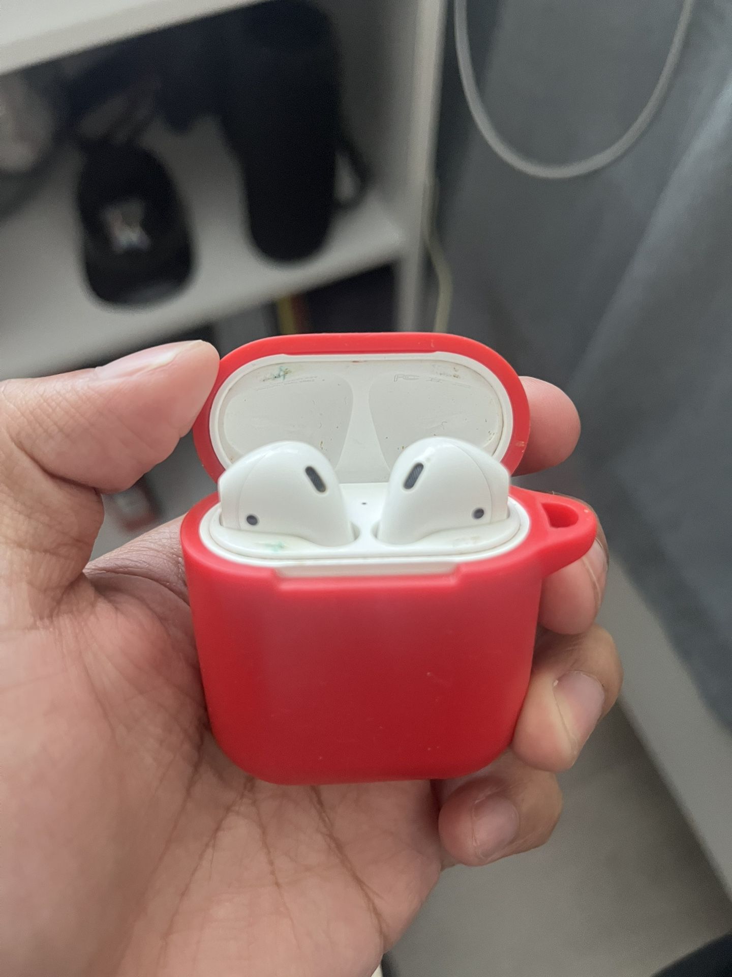 AirPods Gen 1