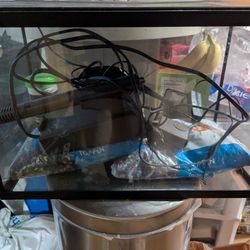 5 Gallon Top Fin Aquarium W/ Two Bags of Rocks
