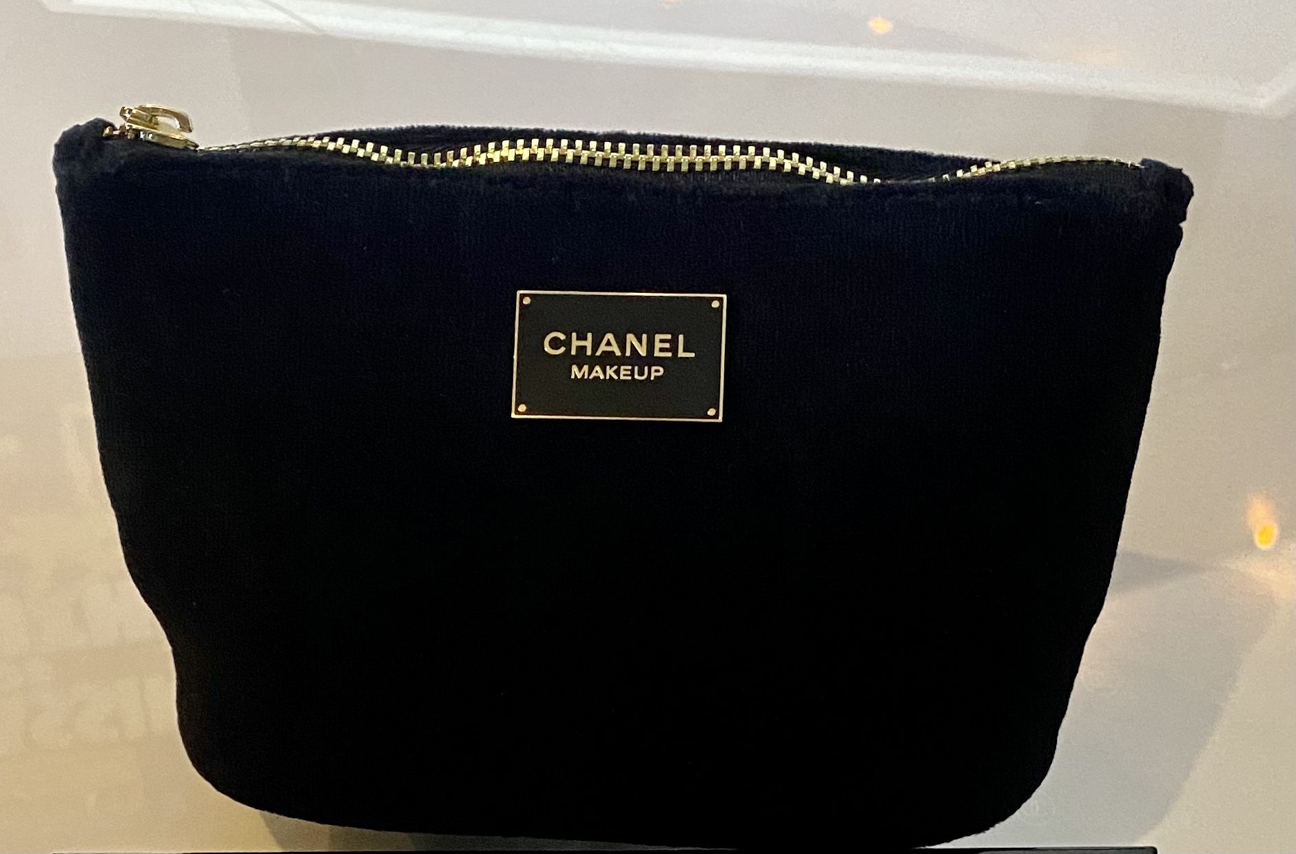 CHANEL MAKEUP BAG for Sale in Newport Beach, CA OfferUp