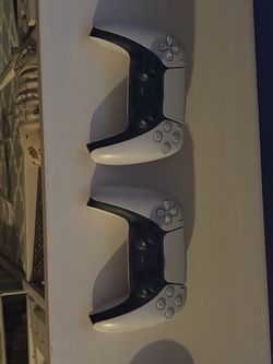 PS5 DualSense Controllers – Set of 2