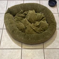 Medium Size Dog Bed 30” Round Washable