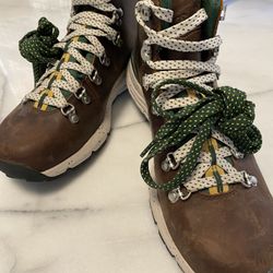 Women's Vibram Danner X Timbers Mountain (contact info removed) Size 8.5 M NEW