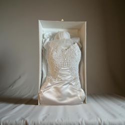 Vintage Michael Angelo David’s Bridal Wedding Dress With Vail Women’s Size 24 