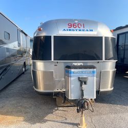 1999 Airstream Excella 100WB