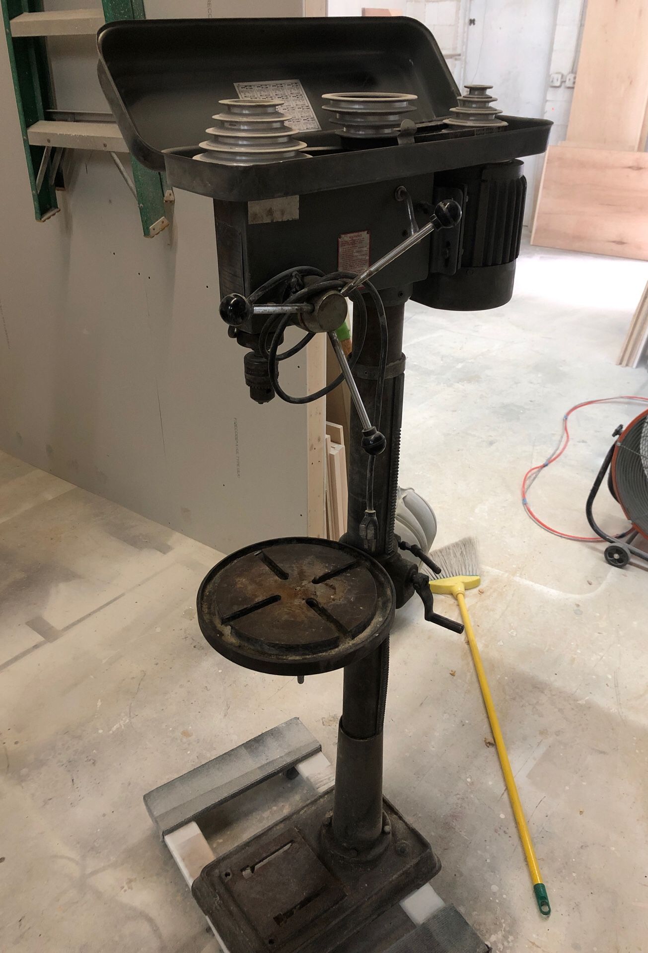 Floor type drill press