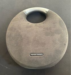 Onyx Studio 6 Harman/kardon Bluetooth speaker