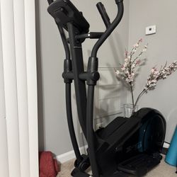 XTERRA Fitness Elliptical Trainer Machine