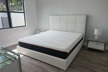 Tempur-Pedic Luxe Breeze King Mattress