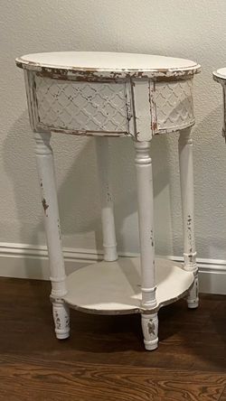Like New Shabby Chic/Coastal Accent or End Table/Nightstand.