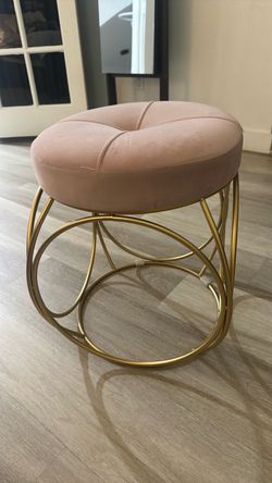 Vanity chair