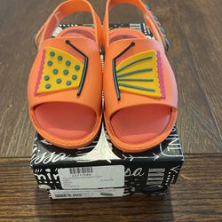Mini Melissa Size 9 toddlers 
